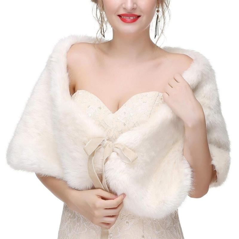 652F Sophisticated Faux Furs S - Stole Wedding Shawl recensione e prezzo