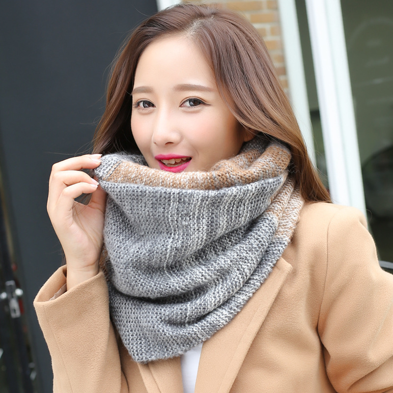 Rainbow Knitted Infinity Scarv - Infinity Scarf Knit recensione e prezzo