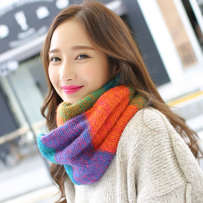 Rainbow Knitted Infinity Scarv - Infinity Scarf Knit recensione e prezzo