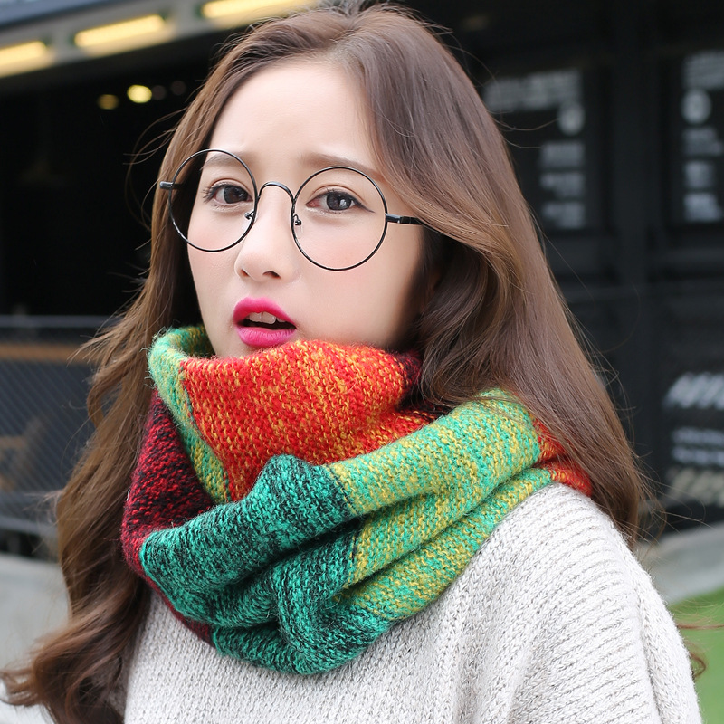 Rainbow Knitted Infinity Scarv - Infinity Scarf Knit recensione e prezzo