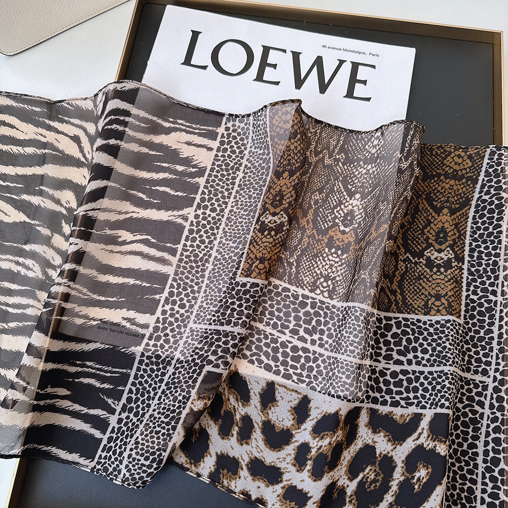 Leopard Small Long Silk Scarf  - Silk Tie Striped recensione e prezzo