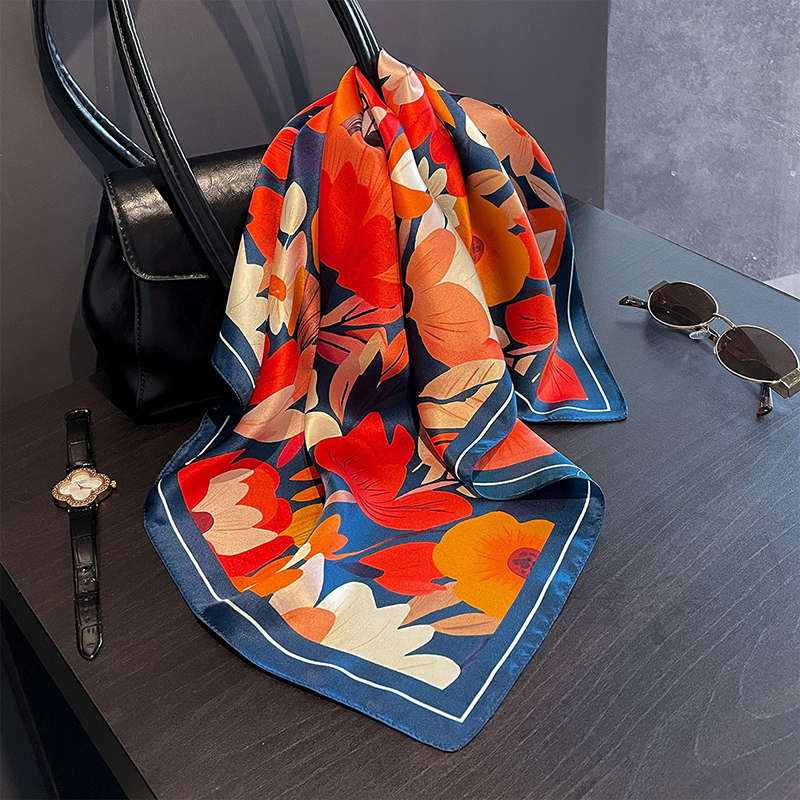 2026 New Spring 100% Pure Silk - Ascot Neck Scarf recensione e prezzo
