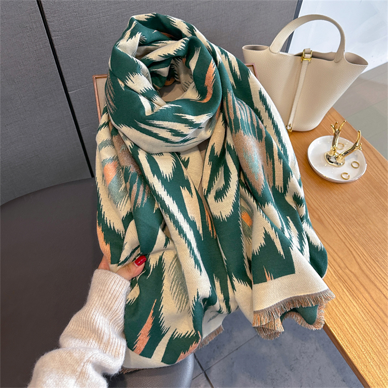 2025 Brand Warm Cashmere Ponch - Woven Scarf Blanket recensione e prezzo