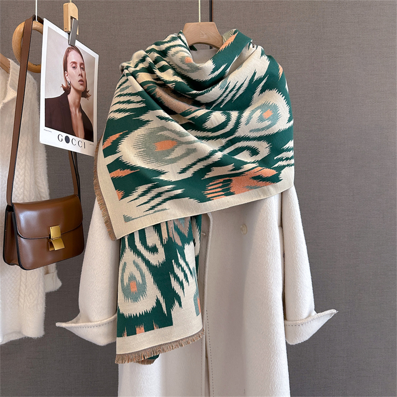 2025 Brand Warm Cashmere Ponch - Woven Scarf Blanket recensione e prezzo