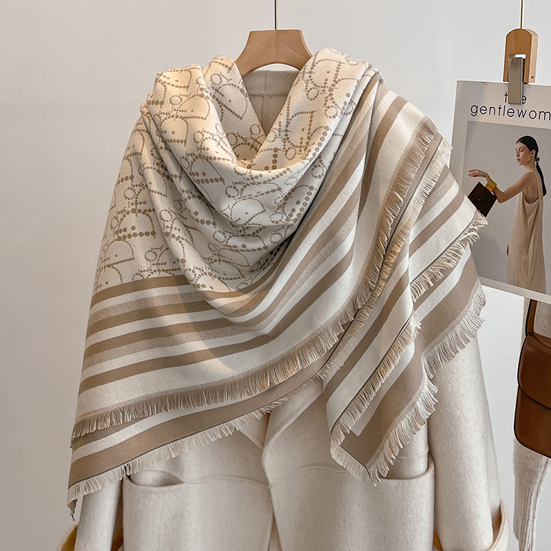 Elegant Striped Design Scarf I - Woven Scarf Blanket recensione e prezzo