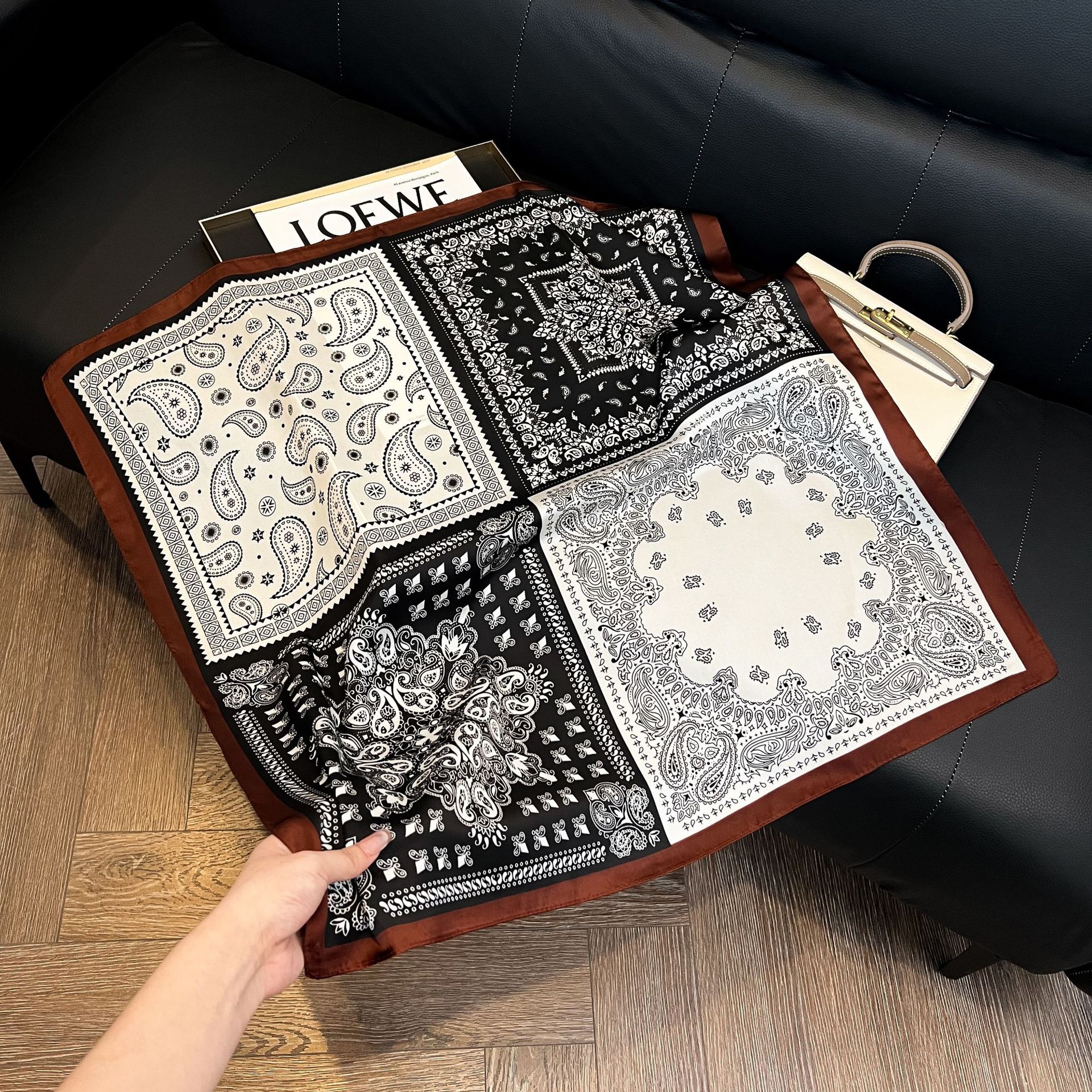 Luxury Square Silk-like Scarf  - Silk Neck Scarf recensione e prezzo