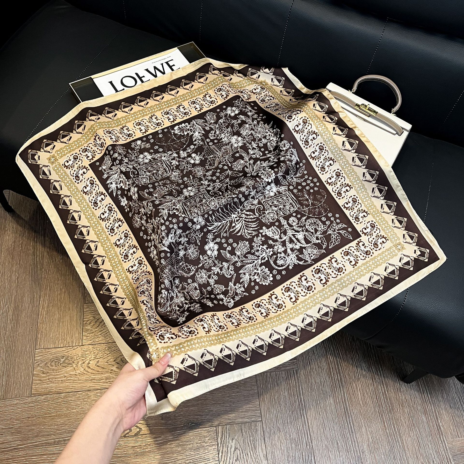 Luxury Square Silk-like Scarf  - Silk Neck Scarf recensione e prezzo