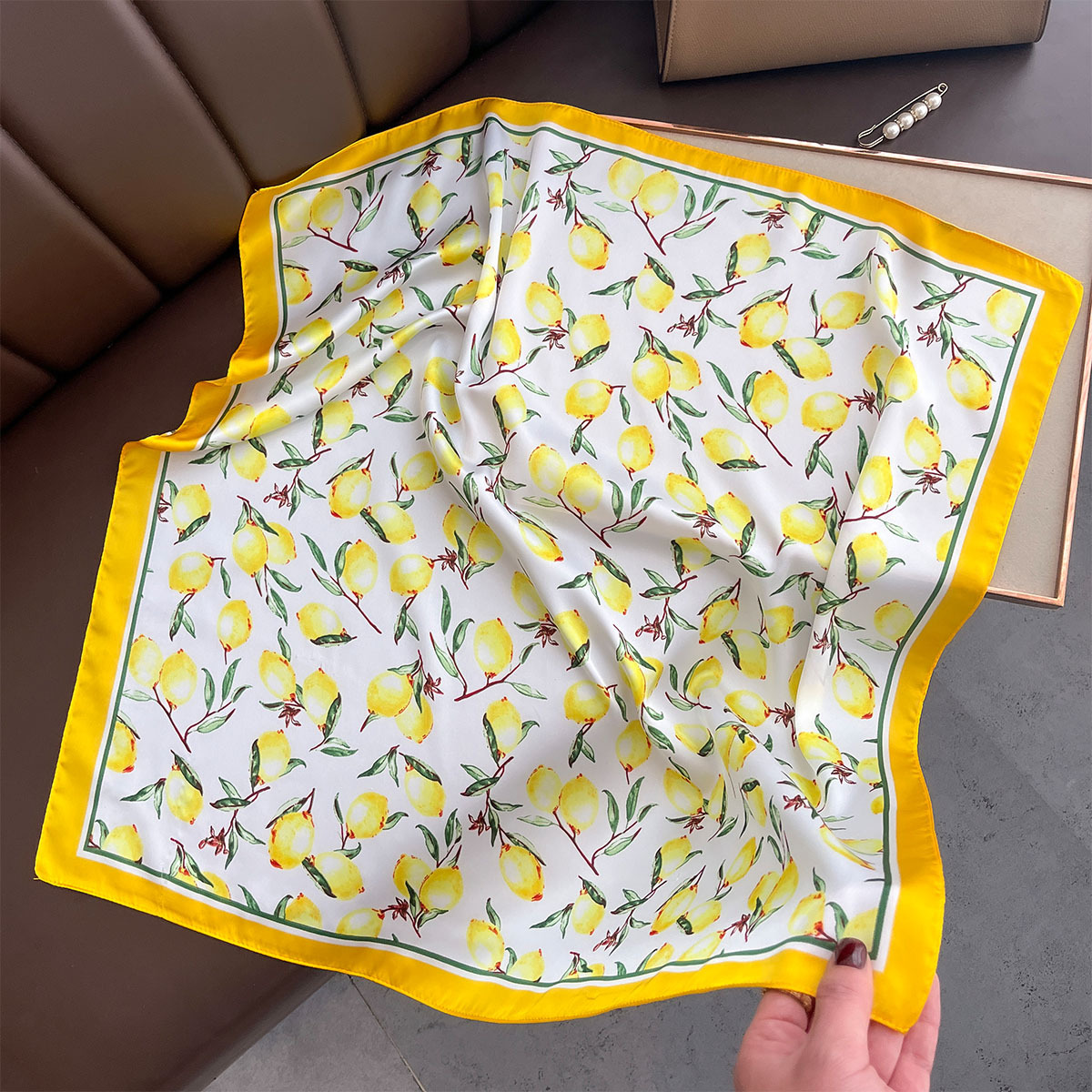 2025 New Yellow Lemon Print Sq - Face Scarf Mask recensione e prezzo