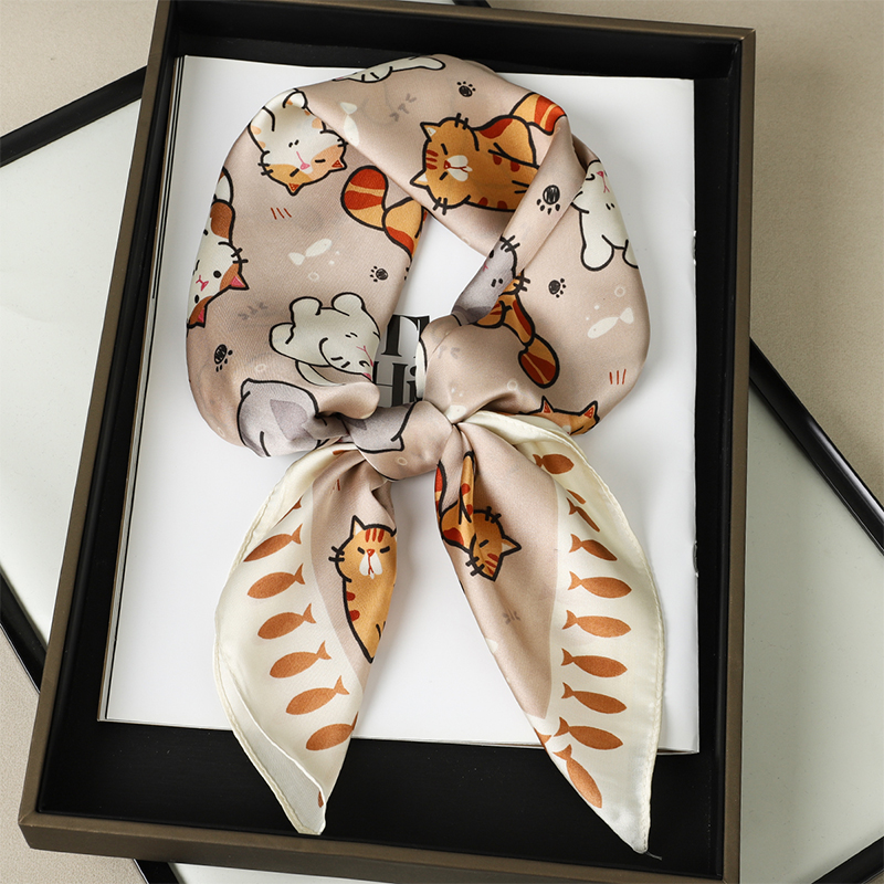 Luxury Silk Shawl Fat Cat Squa - Face Scarf Mask recensione e prezzo